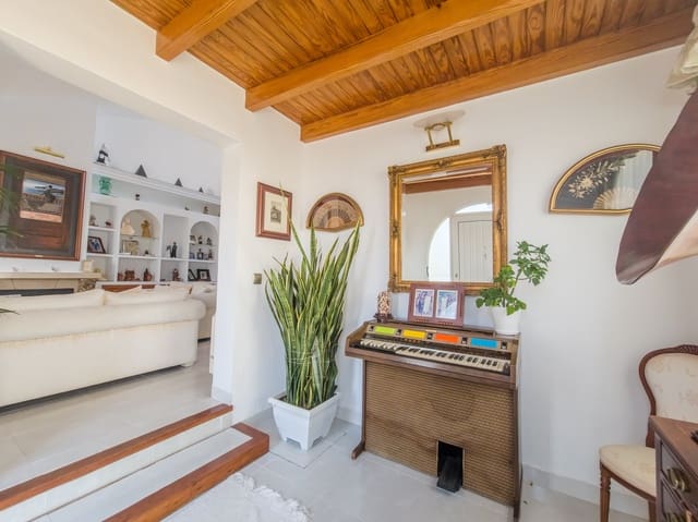 4 bedroom Villa for sale in El Toro / Port Adriano, Calvià with pool - € 2,300,000 (Ref: 9317170)