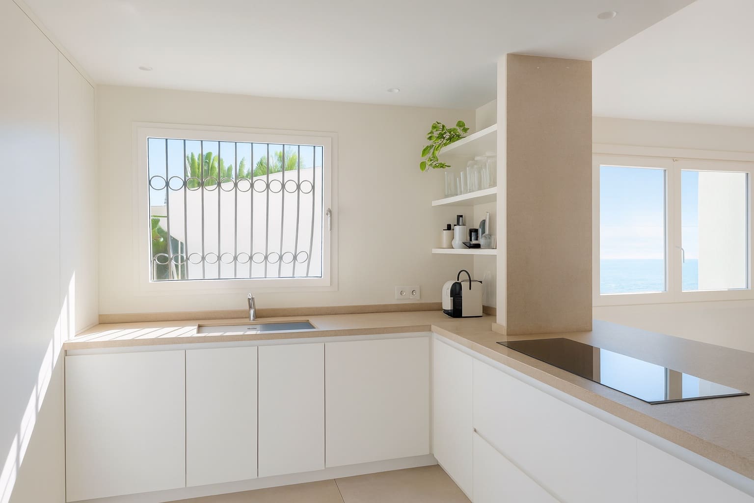 6 slaapkamer Villa te koop in Costa de la Calma met zwembad garage - € 1.300.000 (Ref: 9322349)