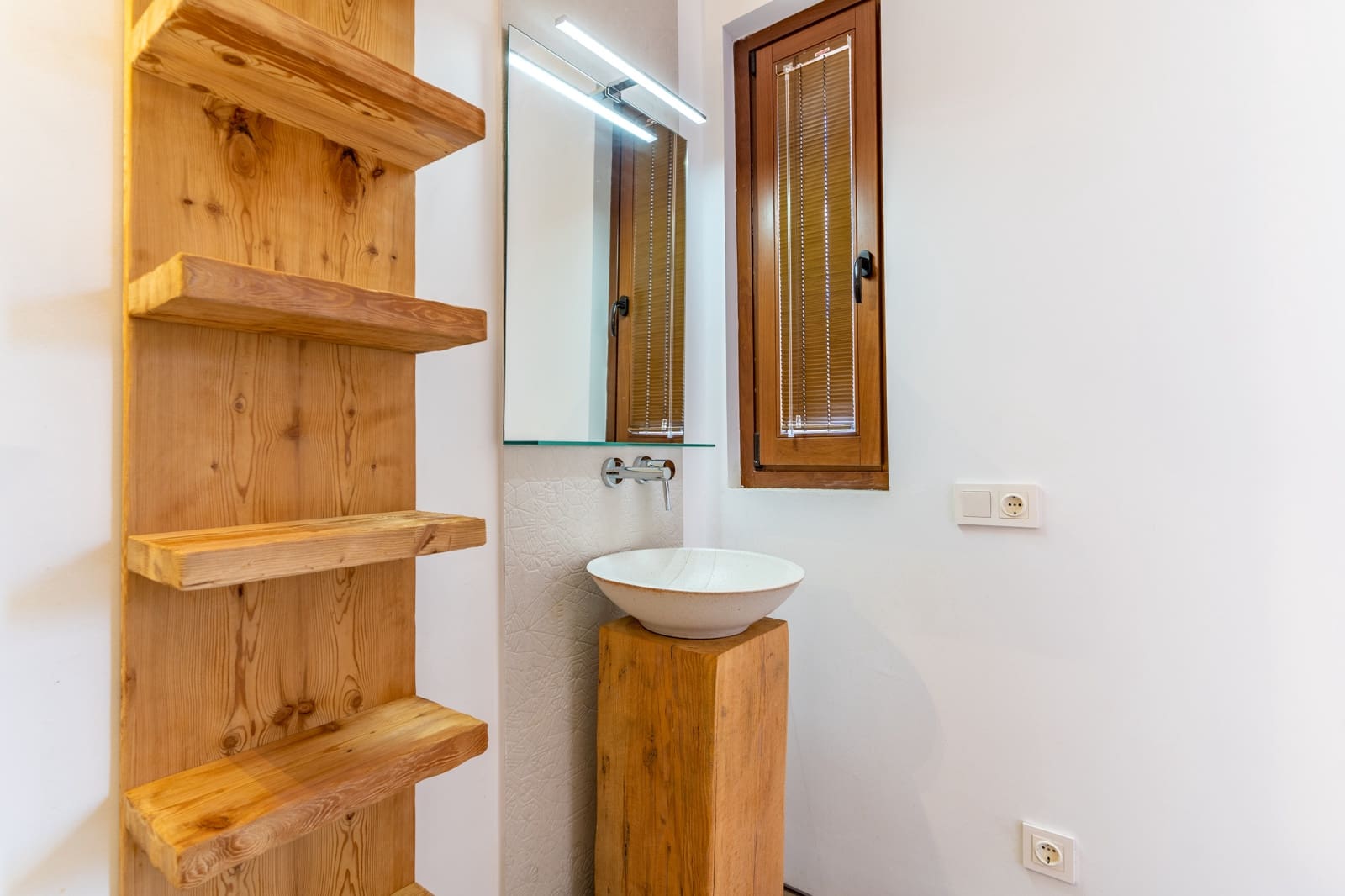 3 sovrum Finca/Hus på landet till salu i Orient - 1 485 000 € (Ref: 9331862)