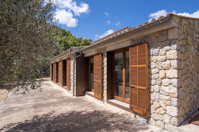 3 sovrum Finca/Hus på landet till salu i Orient, Bunyola - 1 485 000 € (Ref: 9331862)