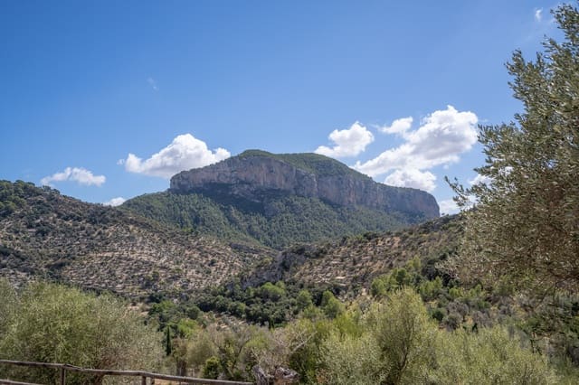 3 sovrum Finca/Hus på landet till salu i Orient, Bunyola - 1 485 000 € (Ref: 9331862)