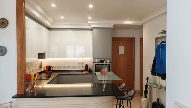 3 soveværelse Lejlighed til salg i El Moncayo - El Pòrtic, Guardamar del Segura med swimmingpool garage - € 255.000 (Ref: 9341788)