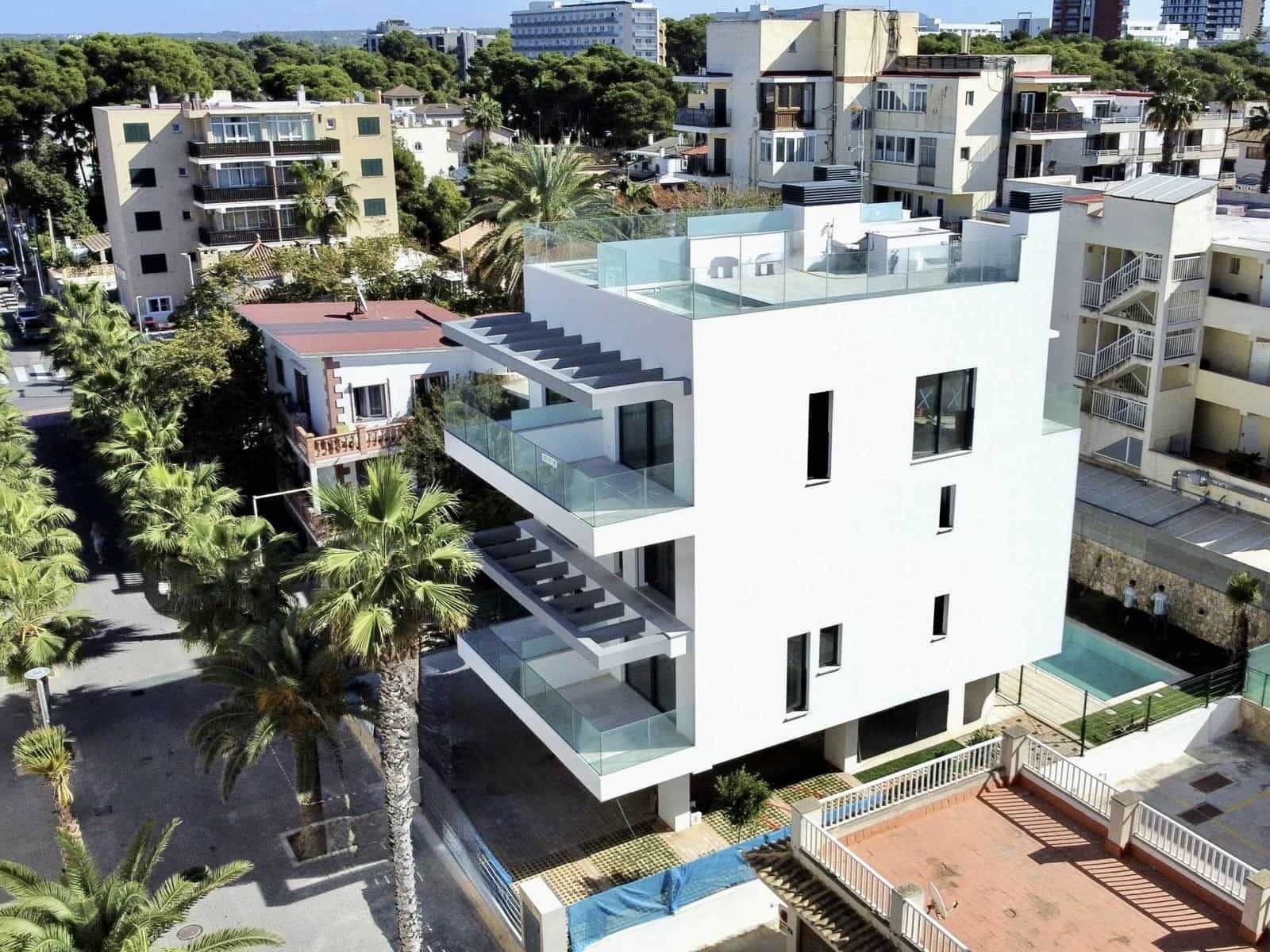 2 sypialnia Apartament na sprzedaż w Palma de Mallorca z basenem garażem - 1 675 000 € (Ref: 9343028)