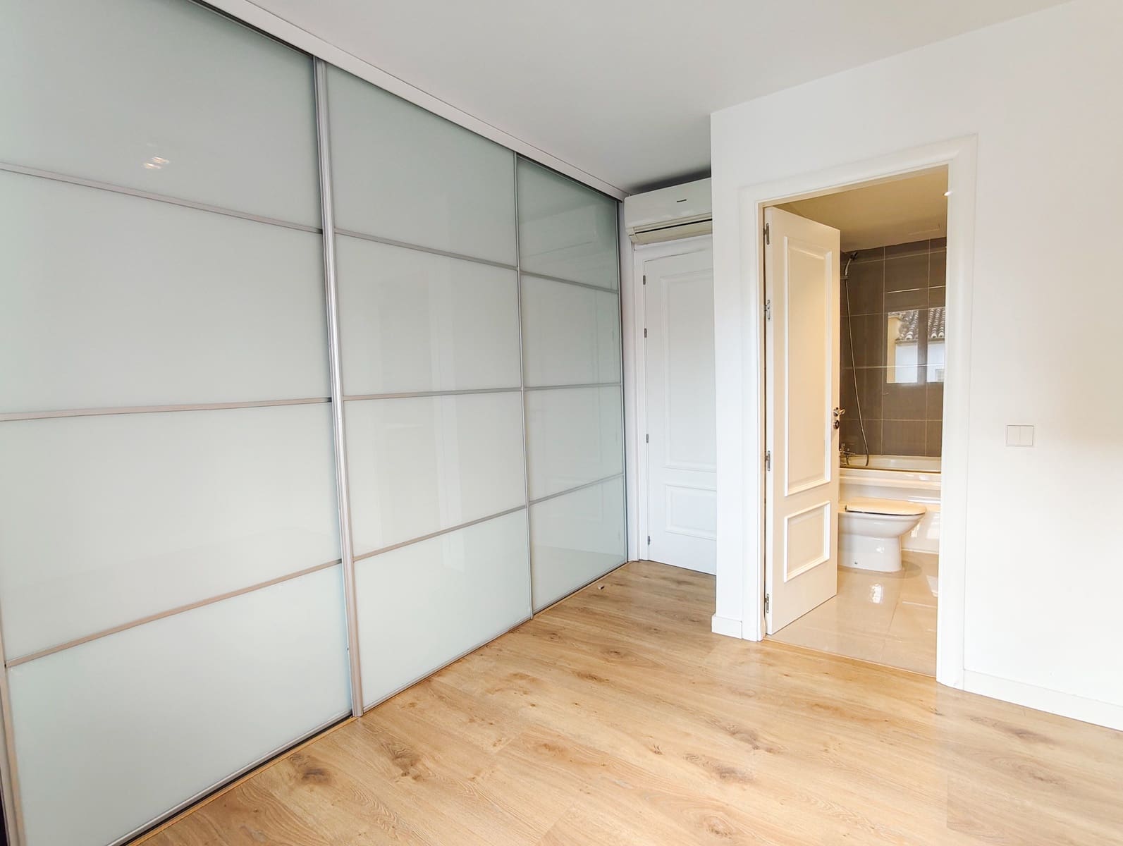 3 sypialnia Apartament do wynajęcia w Palma de Mallorca z garażem - 1 900 € (Ref: 9343953)