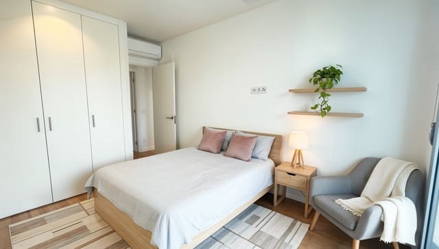 Appartement de 3 chambres à louer à Nou Llevant, Palma de Mallorca avec piscine garage - 2 700 € (Ref: 9352814)