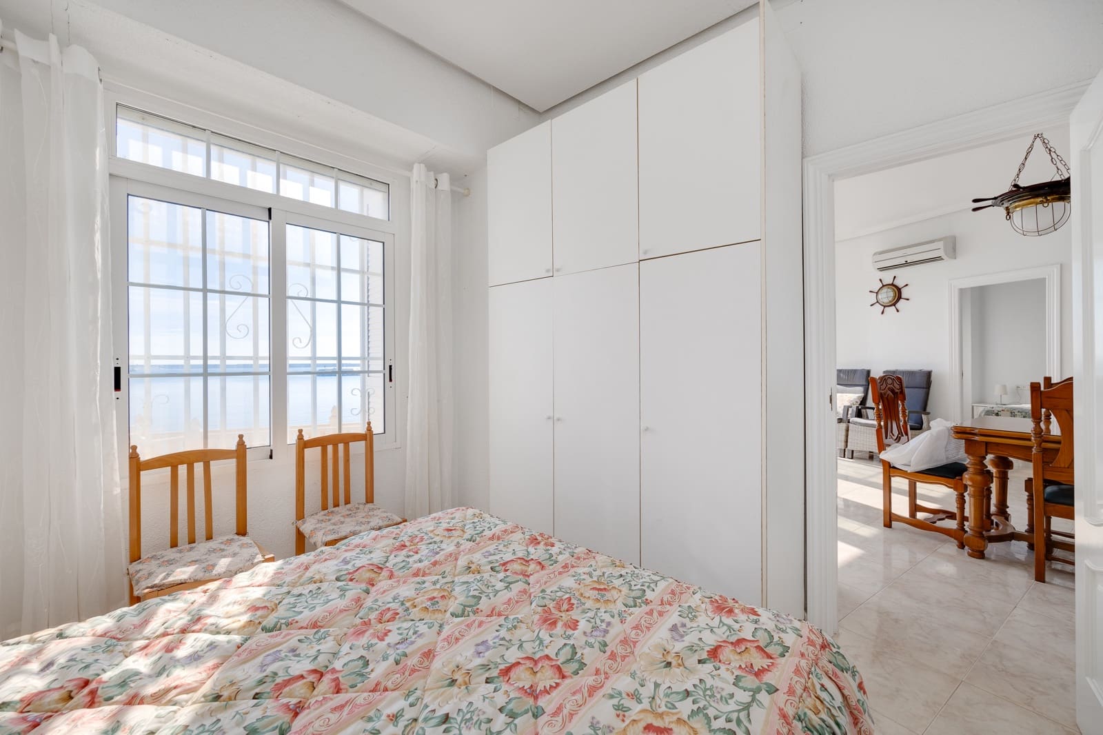 Apartamento de 4 habitaciones en Torrevieja en venta con garaje - 389.500 € (Ref: 9354524)