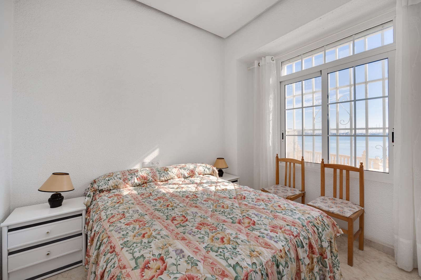 Apartamento de 4 habitaciones en Torrevieja en venta con garaje - 389.500 € (Ref: 9354524)