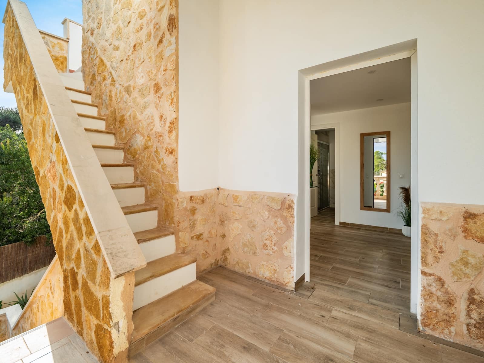 4 chambre Villa/Maison à vendre à Cala Santanyi avec piscine garage - 1 490 000 € (Ref: 9357360)