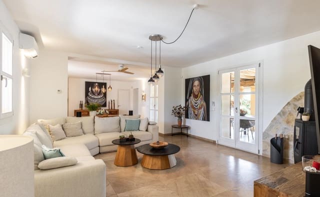 4 chambre Finca/Maison de Campagne à vendre à Montuïri avec piscine garage - 1 990 000 € (Ref: 9365958)