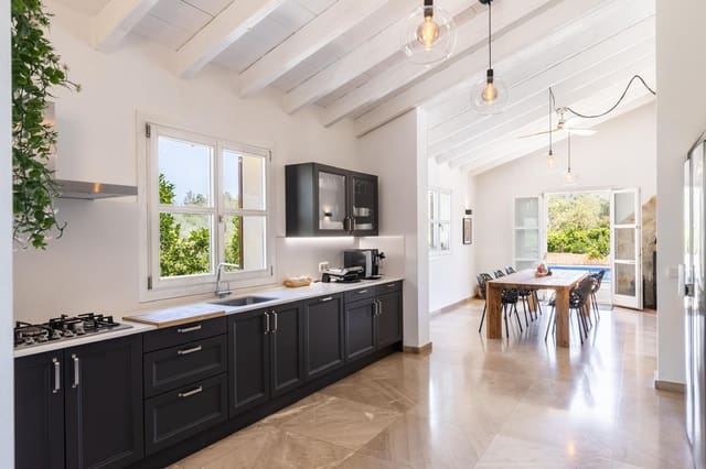 4 chambre Finca/Maison de Campagne à vendre à Montuïri avec piscine garage - 1 990 000 € (Ref: 9365958)