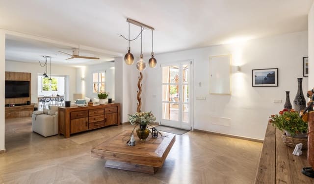 4 chambre Finca/Maison de Campagne à vendre à Montuïri avec piscine garage - 1 990 000 € (Ref: 9365958)