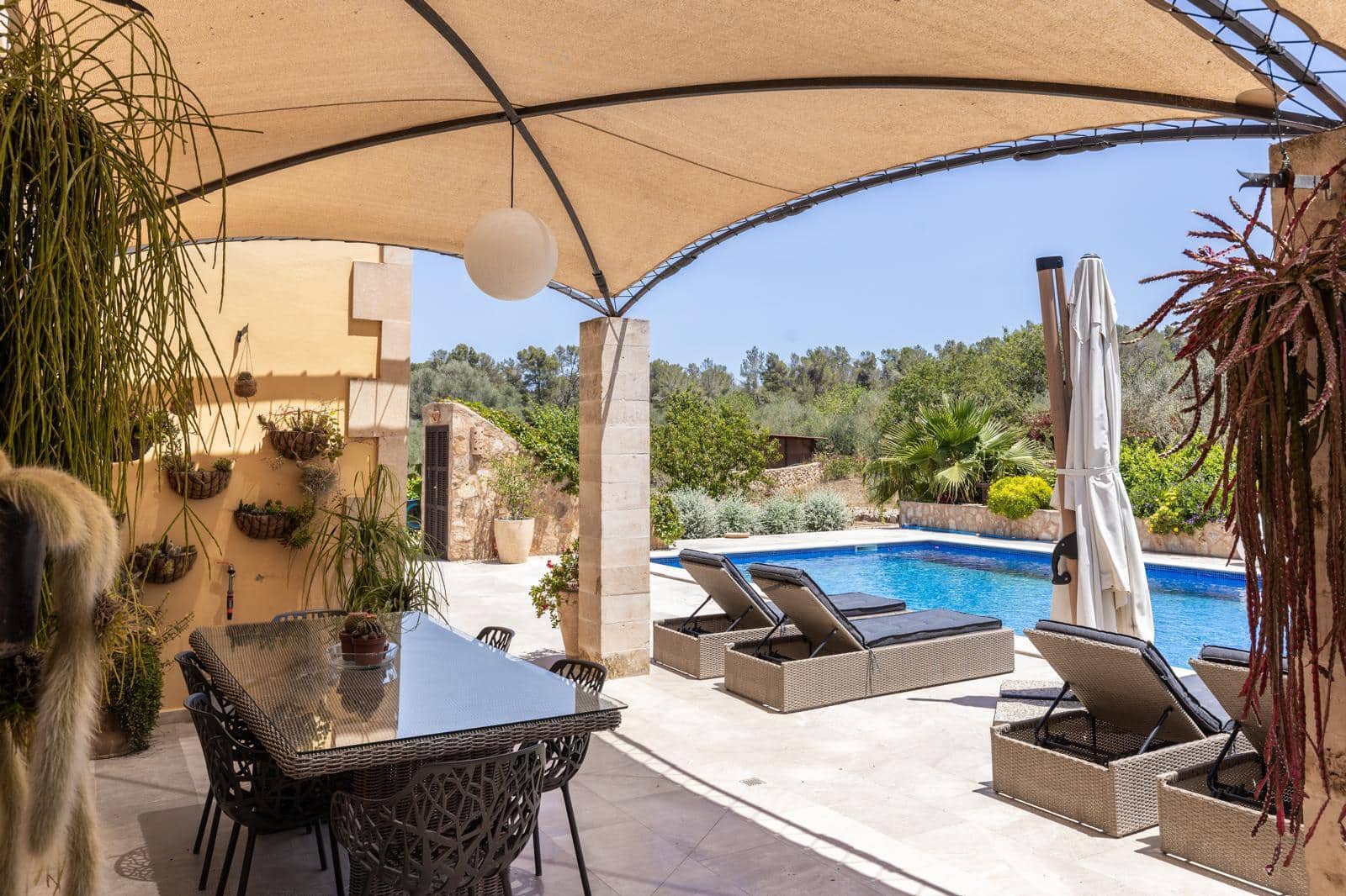 4 chambre Finca/Maison de Campagne à vendre à Montuiri avec piscine garage - 1 990 000 € (Ref: 9365958)