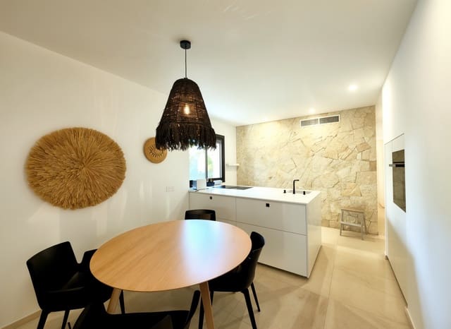 3 bedroom Semi-detached Villa for sale in Llucmajor with pool garage - € 849,000 (Ref: 9369368)