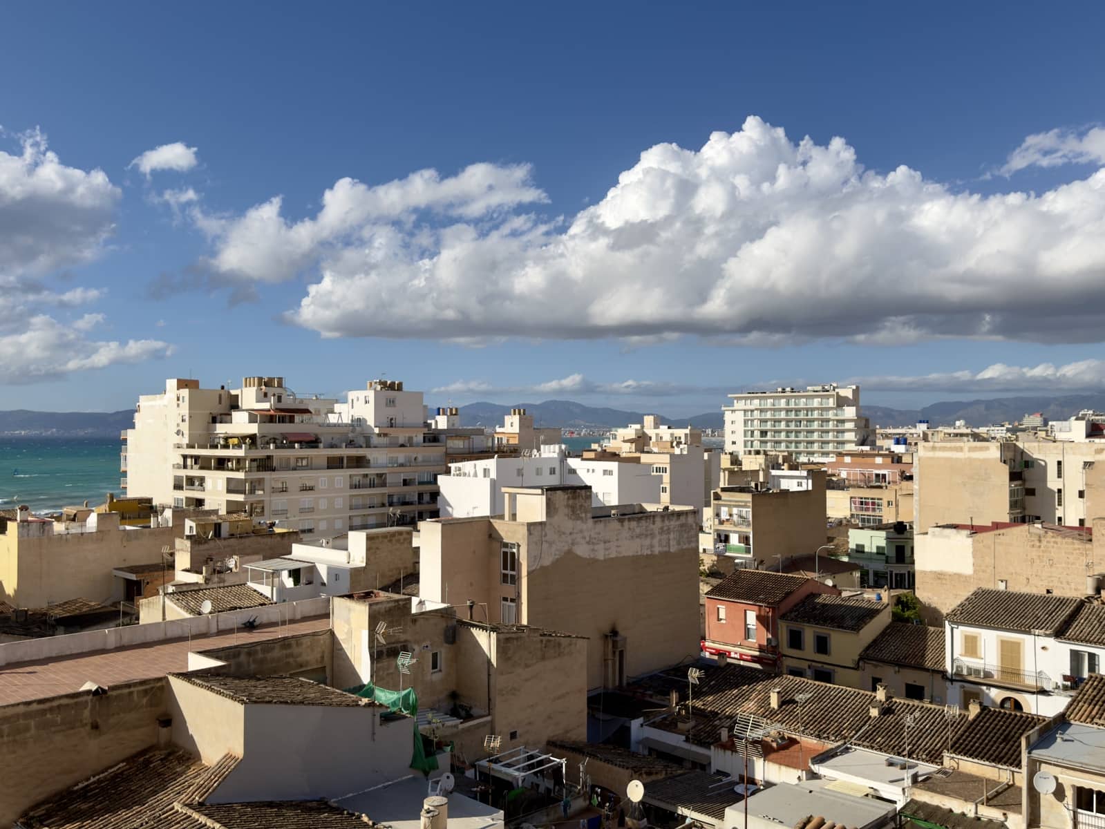 2 bedroom Apartment for sale in L'Arenal / S'Arenal with garage - € 449,000 (Ref: 9372143)