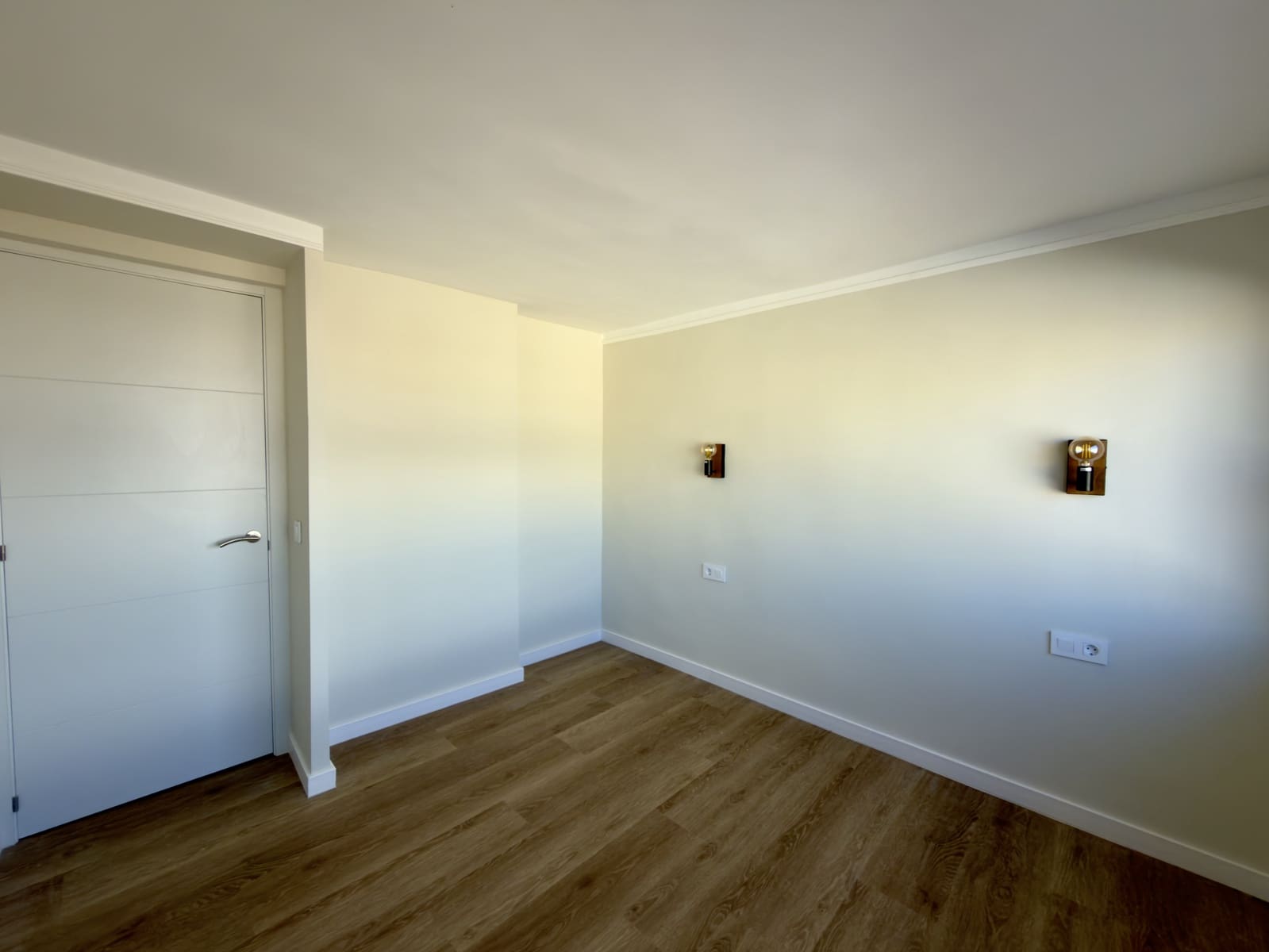 2 bedroom Apartment for sale in L'Arenal / S'Arenal with garage - € 449,000 (Ref: 9372143)