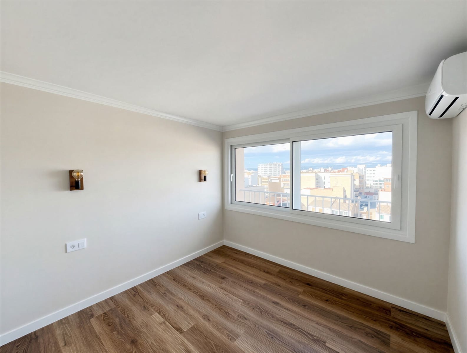 2 bedroom Apartment for sale in L'Arenal / S'Arenal with garage - € 399,000 (Ref: 9372143)