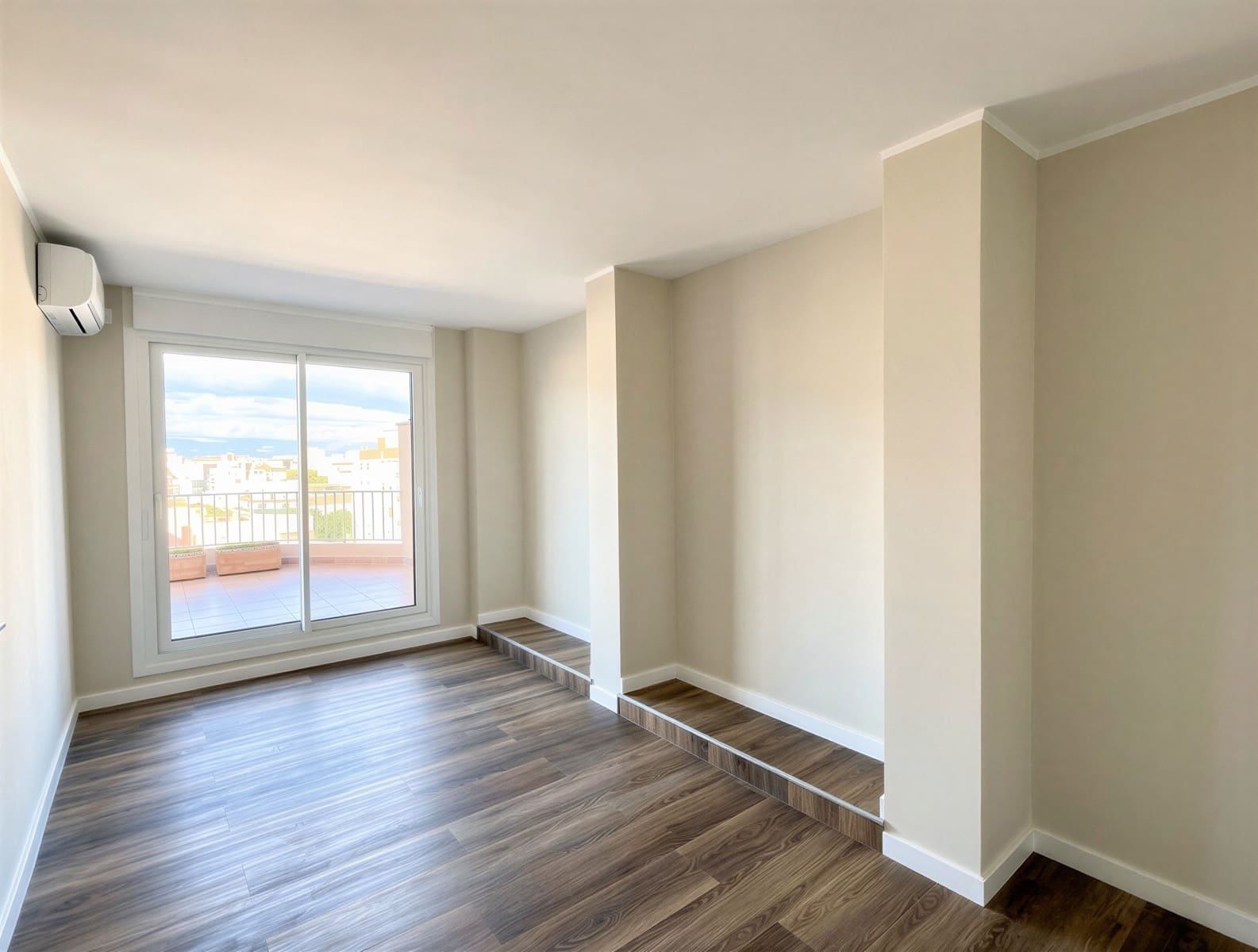 2 bedroom Apartment for sale in L'Arenal / S'Arenal with garage - € 399,000 (Ref: 9372143)