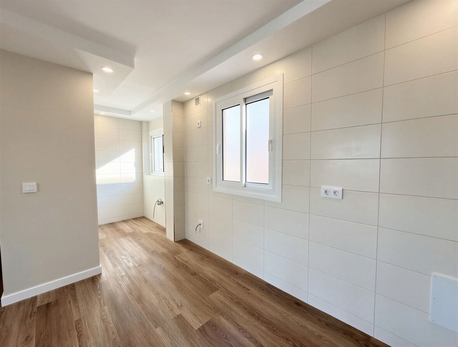 2 bedroom Apartment for sale in L'Arenal / S'Arenal with garage - € 399,000 (Ref: 9372143)