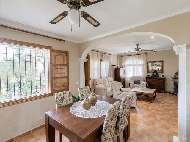 4 soverom Villa til salgs i Las Maravillas, Palma de Mallorca med svømmebasseng garasje - € 950 000 (Ref: 9378384)