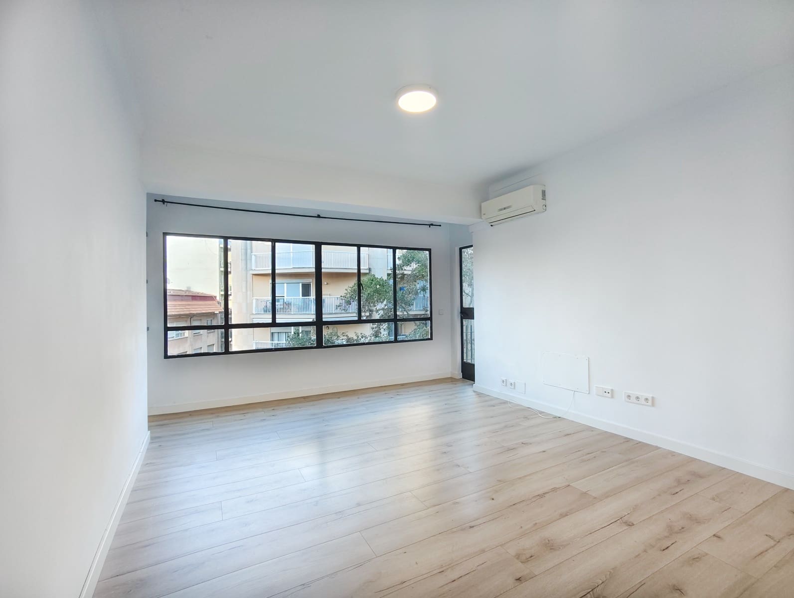 2 bedroom Apartment for rent in Palma de Mallorca - € 1,800 (Ref: 9380068)