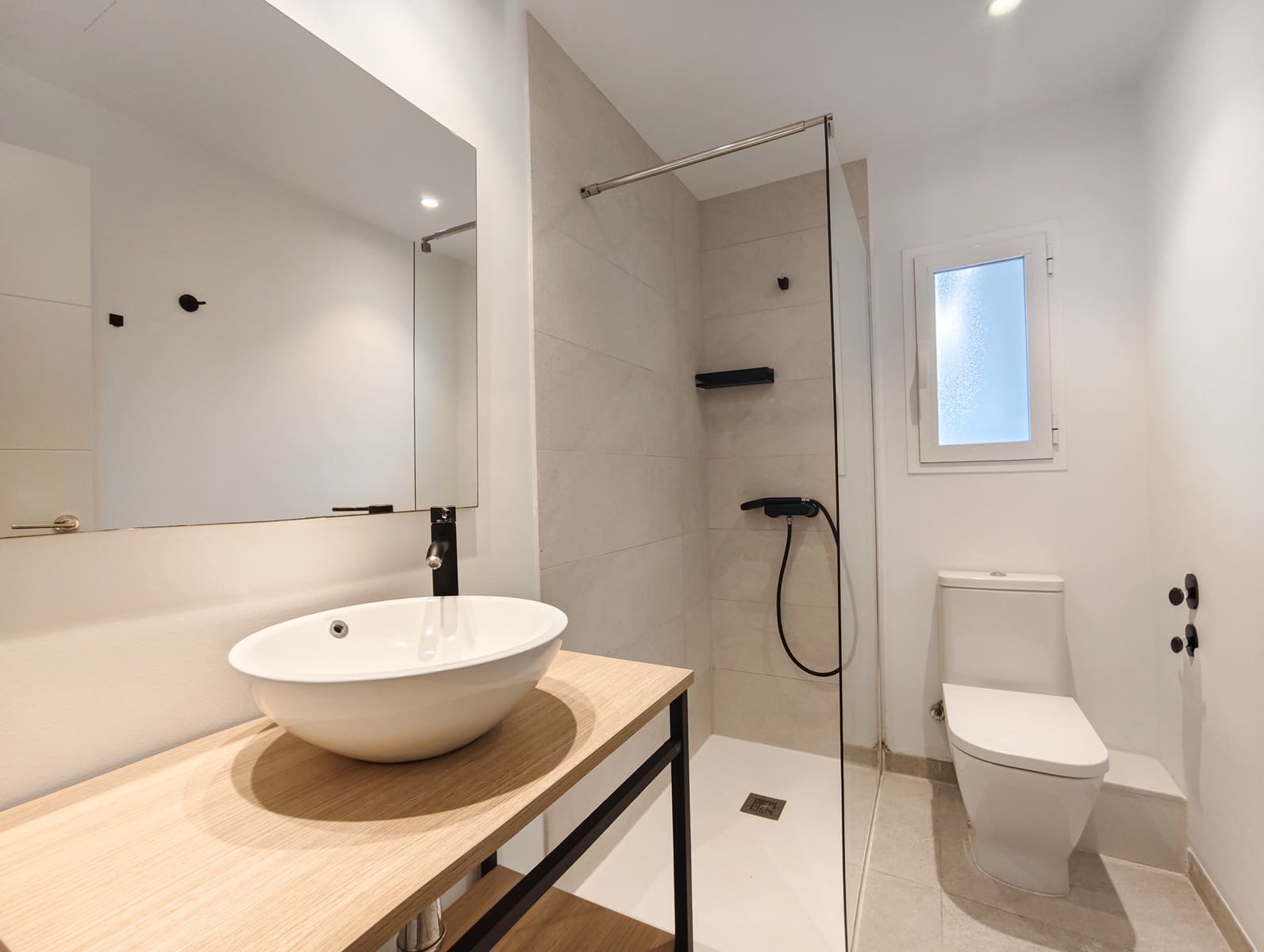 2 bedroom Apartment for rent in Palma de Mallorca - € 1,800 (Ref: 9380068)