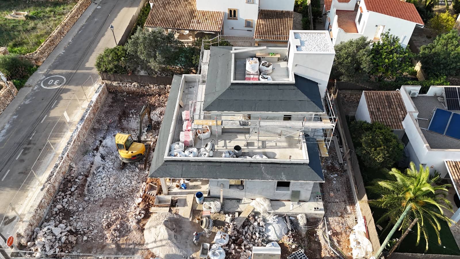 3 bedroom Villa for sale in Cala Llombards with pool - € 1,850,000 (Ref: 9383211)