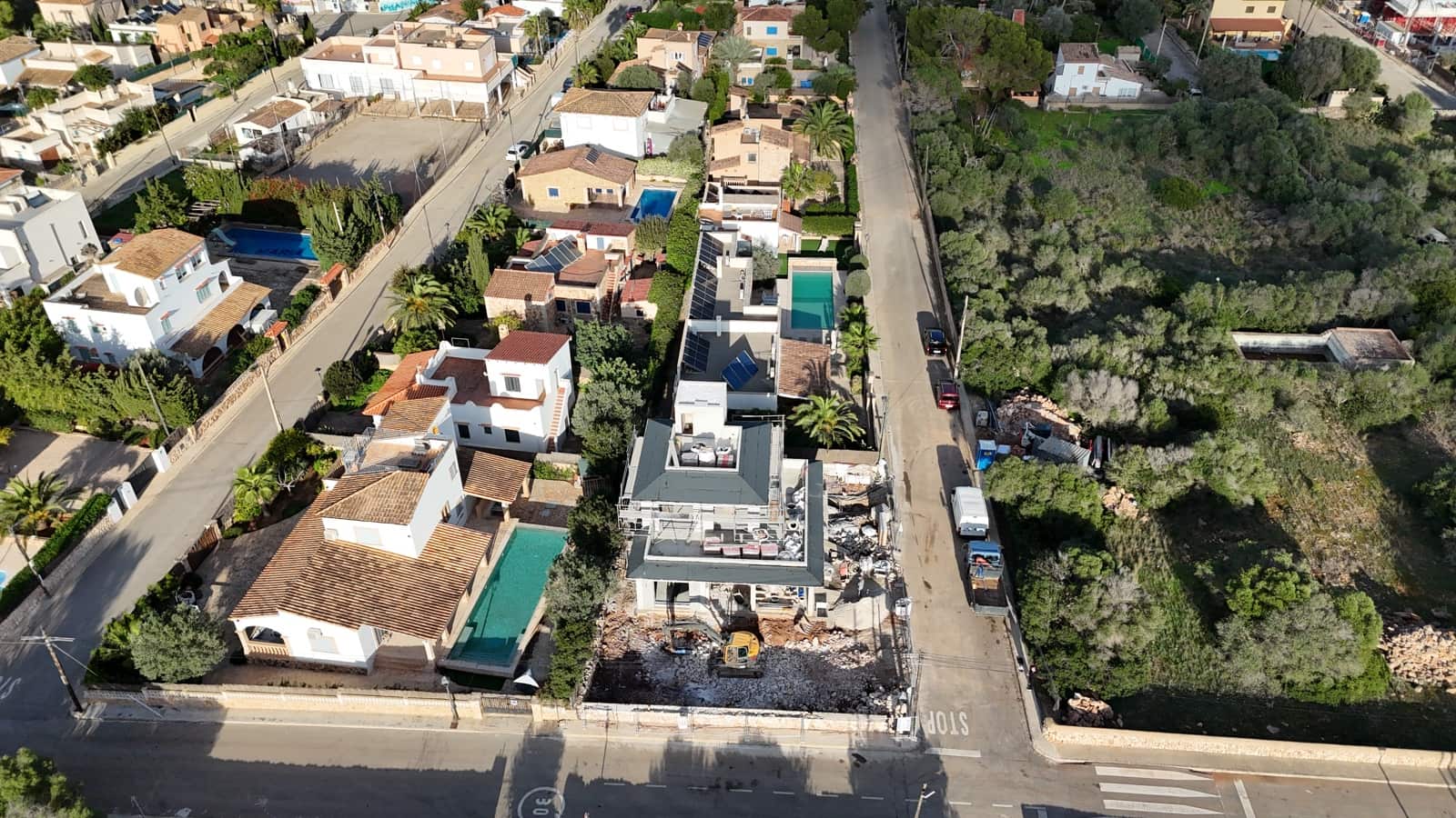 3 bedroom Villa for sale in Cala Llombards with pool - € 1,850,000 (Ref: 9383211)