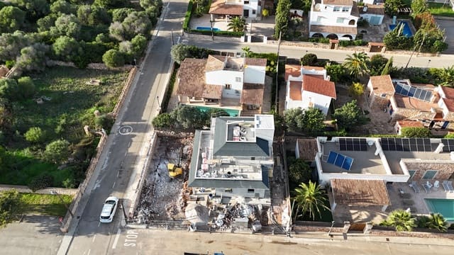 3 bedroom Villa for sale in Cala Llombards, Santanyí with pool - € 1,850,000 (Ref: 9383211)