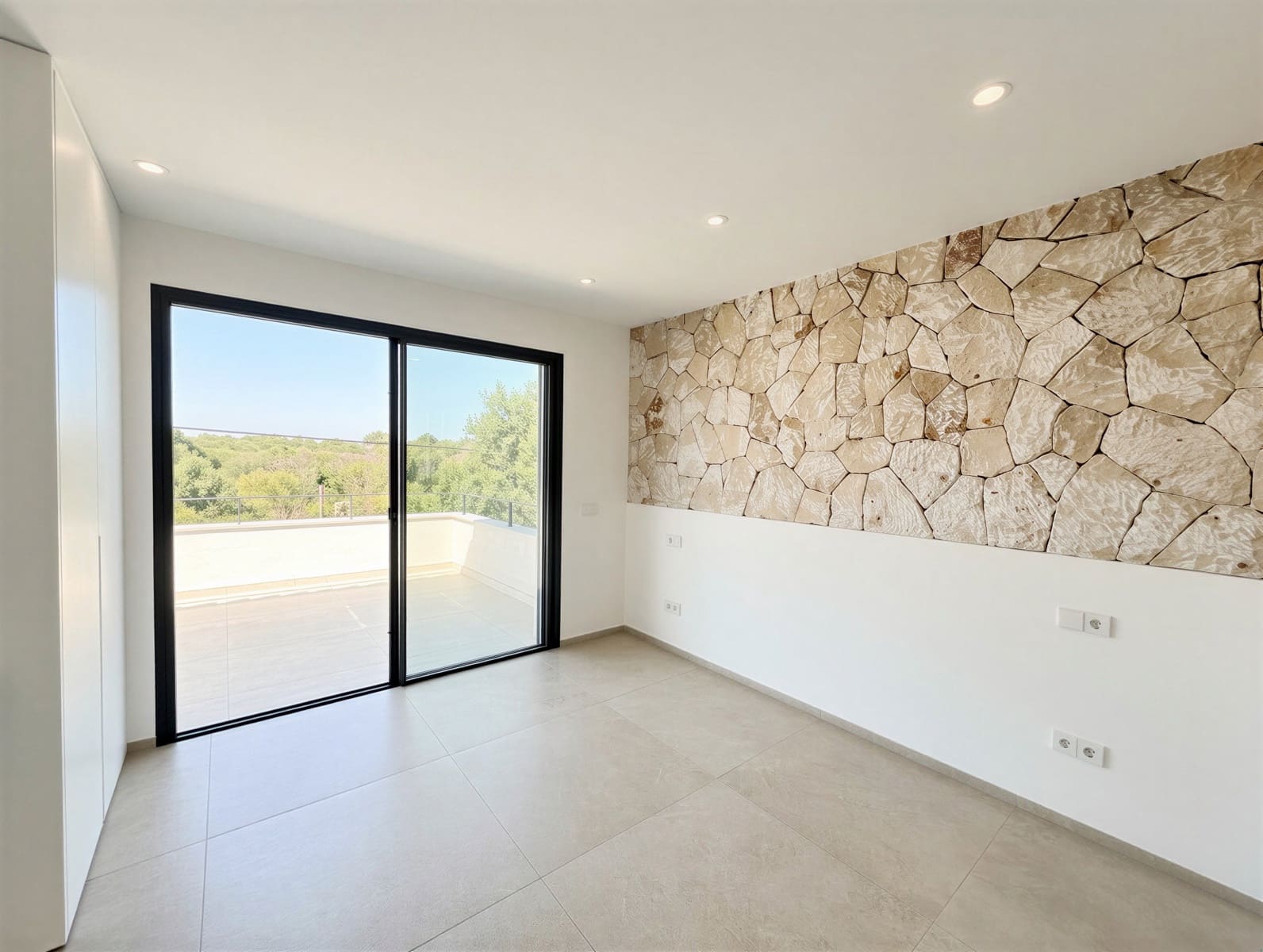3 bedroom Villa for sale in Cala Llombards with pool - € 1,590,000 (Ref: 9383211)
