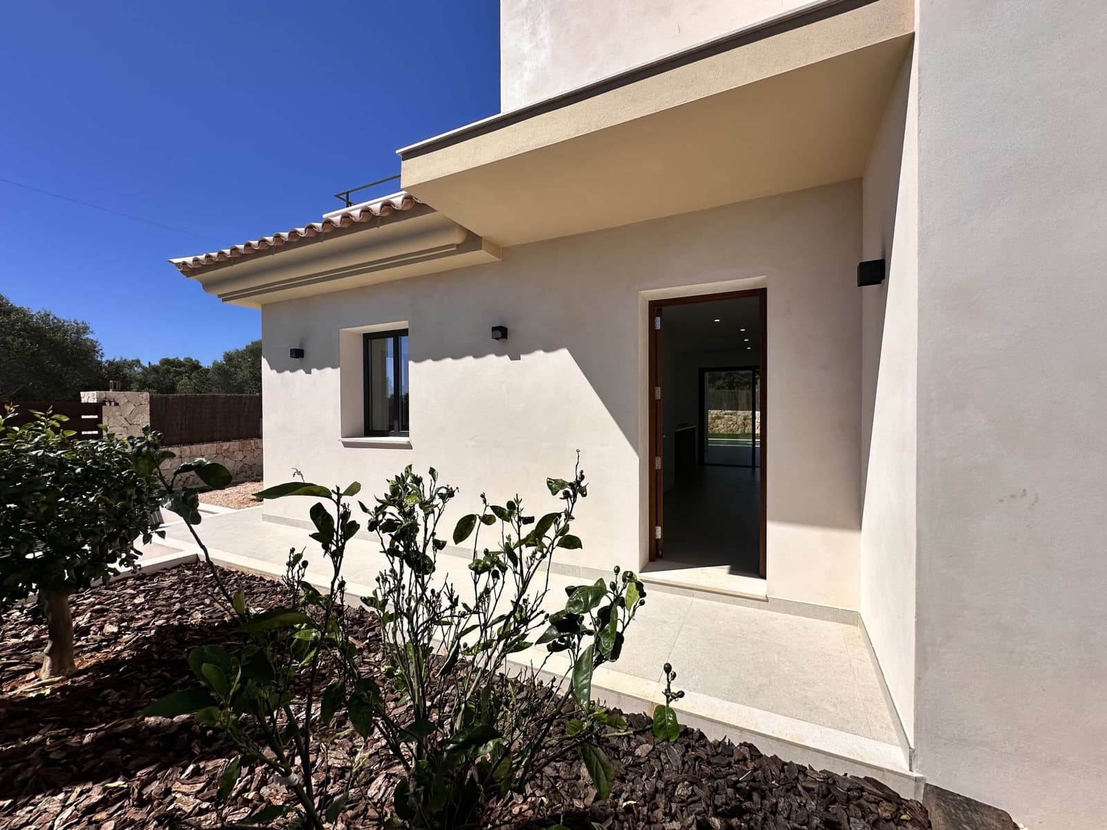 3 bedroom Villa for sale in Cala Llombards with pool - € 1,590,000 (Ref: 9383211)