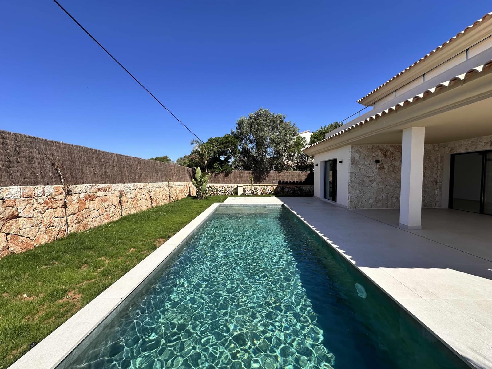 3 bedroom Villa for sale in Cala Llombards with pool - € 1,590,000 (Ref: 9383211)
