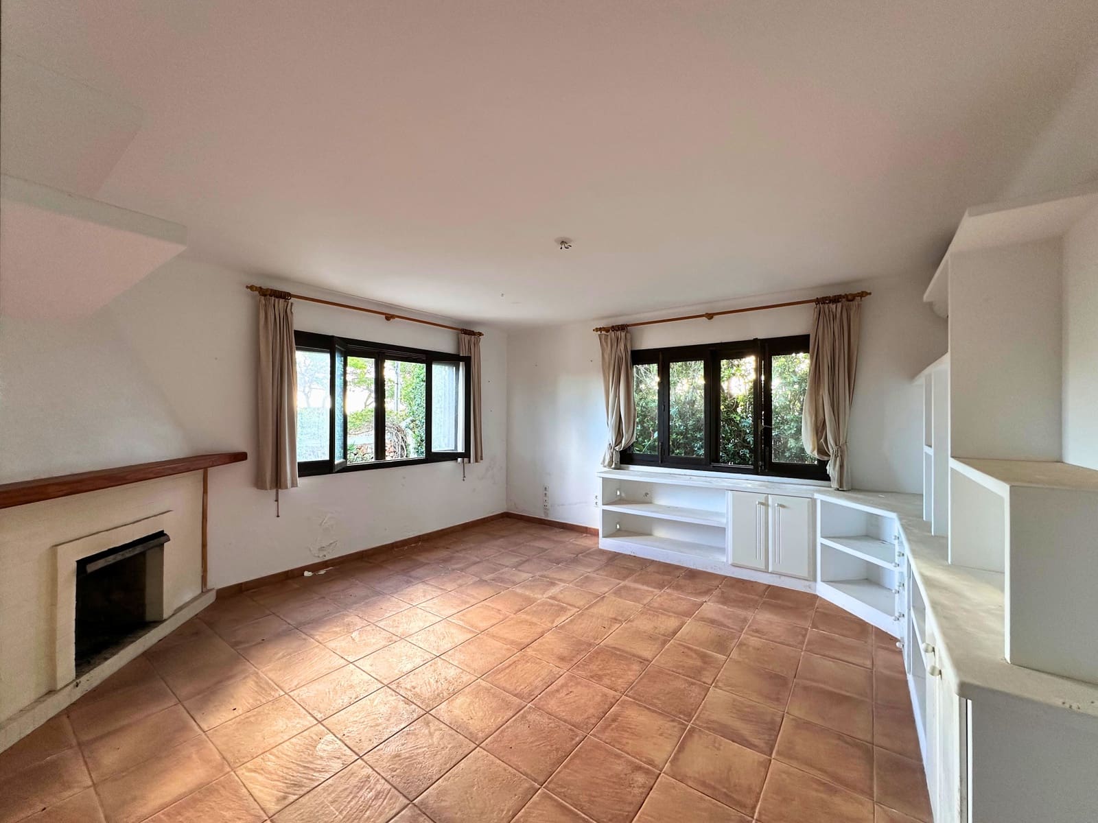 3 makuuhuone Bungalow myytävänä paikassa Cala Figuera mukana uima-altaan - 895 000 € (Ref: 9386311)