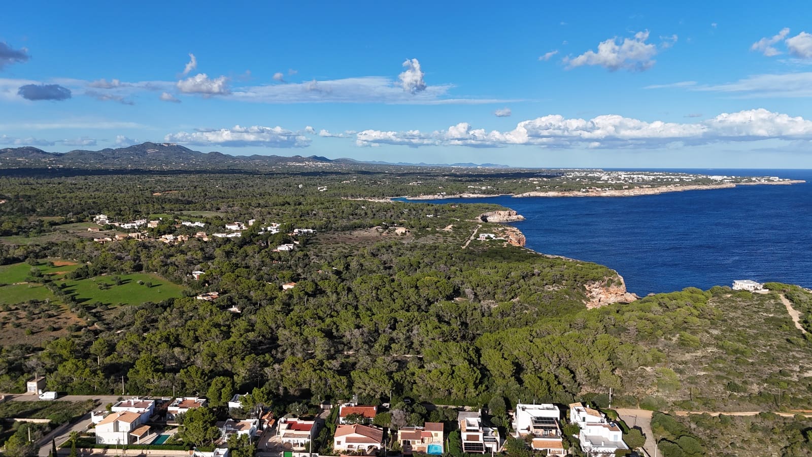 3 makuuhuone Bungalow myytävänä paikassa Cala Figuera mukana uima-altaan - 895 000 € (Ref: 9386311)