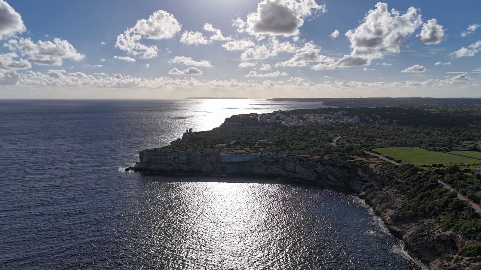 3 makuuhuone Bungalow myytävänä paikassa Cala Figuera mukana uima-altaan - 895 000 € (Ref: 9386311)