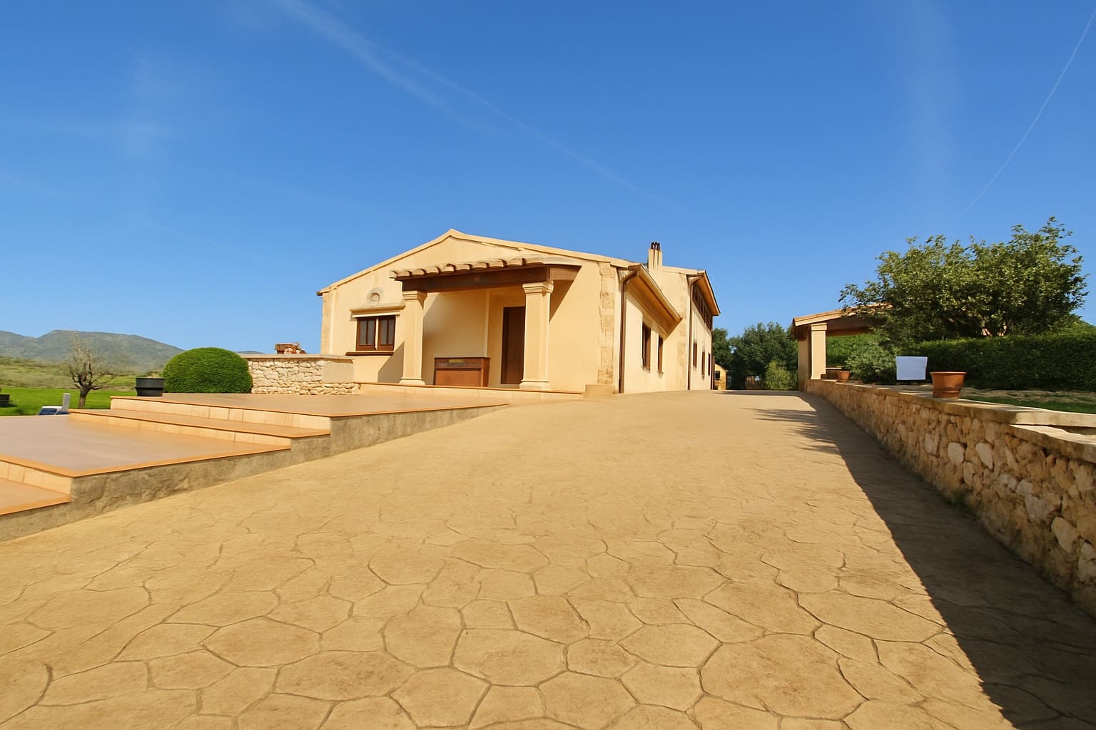 3 bedroom Finca/Country House for sale in Sant Llorenc des Cardassar with garage - € 1,190,000 (Ref: 9386988)