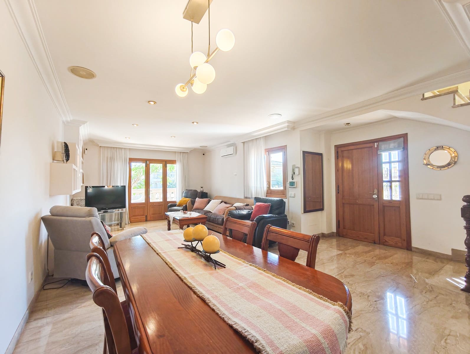 4 bedroom Townhouse for sale in Marratxi with pool garage - € 895,000 (Ref: 9390023)