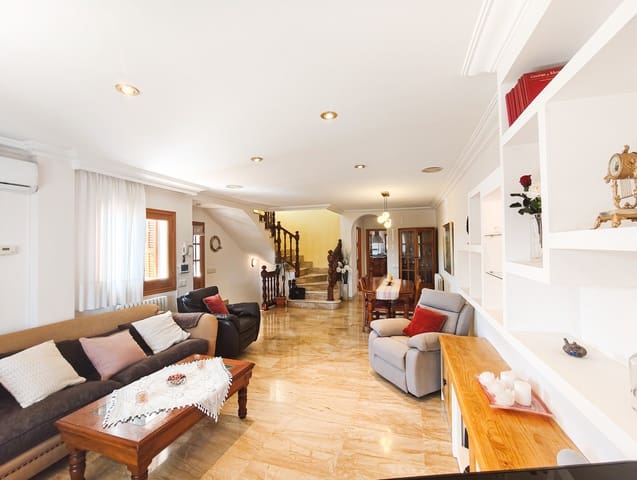 4 soveværelse Byhus til salg i Marratxí med swimmingpool garage - € 895.000 (Ref: 9390023)