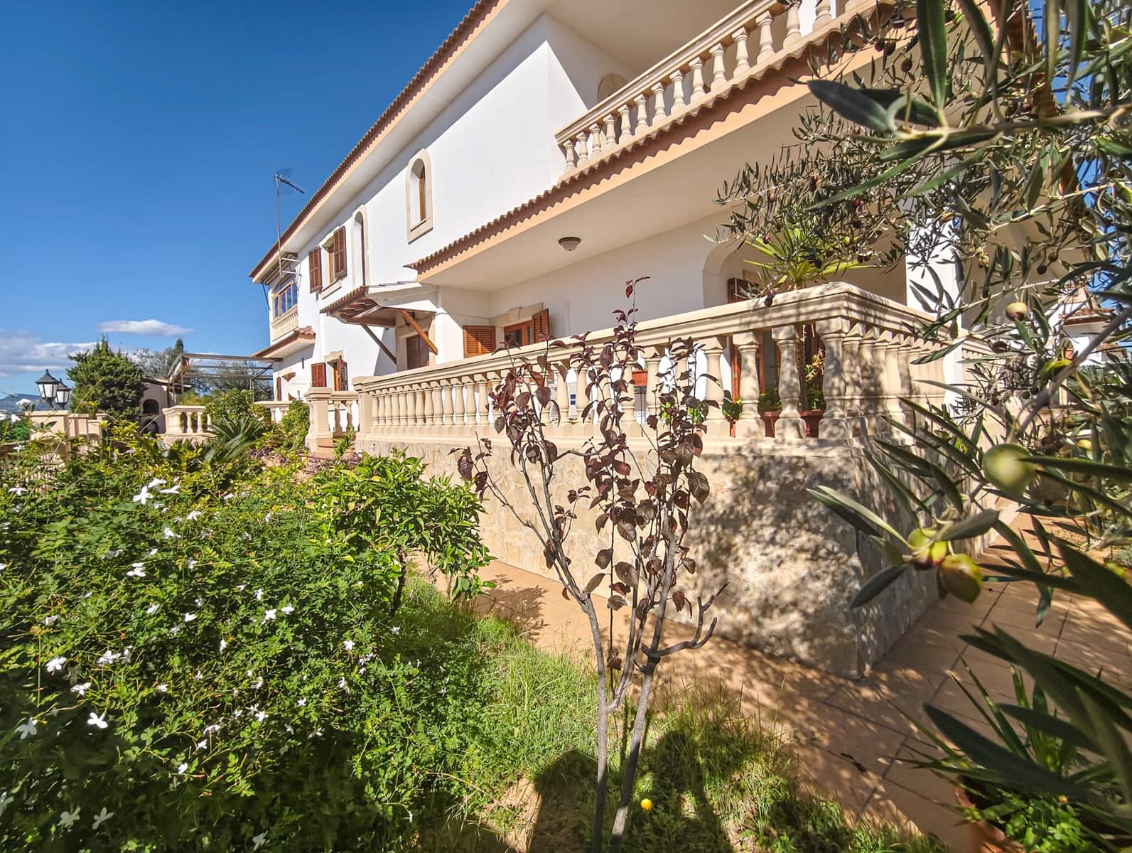 4 bedroom Townhouse for sale in Marratxi with pool garage - € 895,000 (Ref: 9390023)