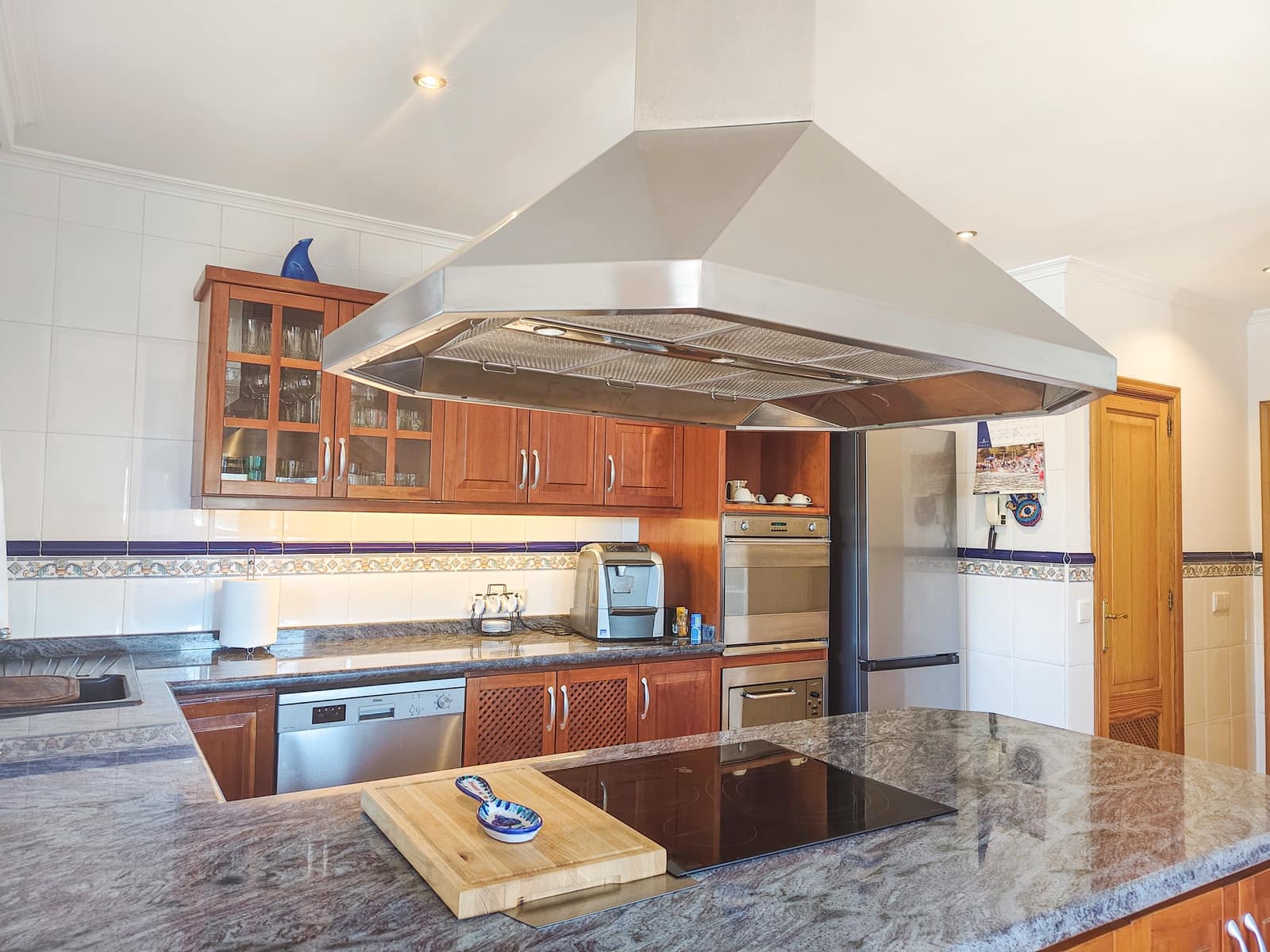 4 bedroom Townhouse for sale in Marratxi with pool garage - € 895,000 (Ref: 9390023)