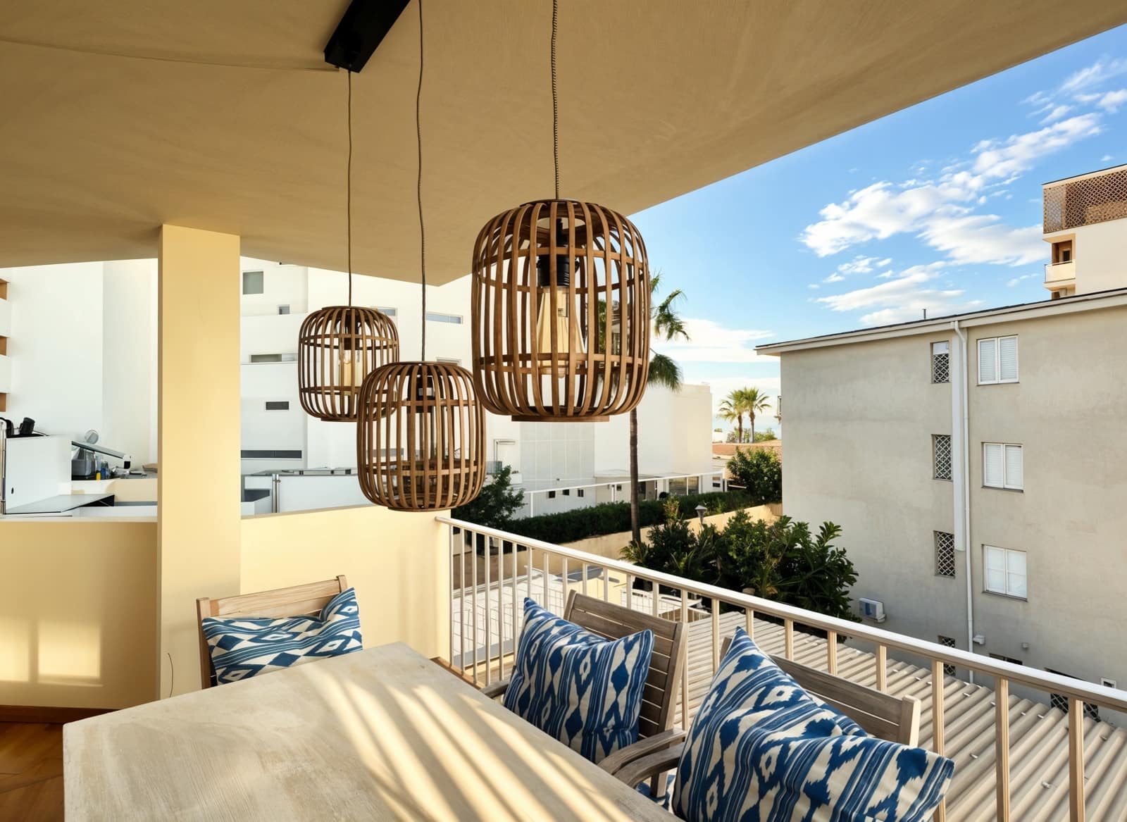 4 slaapkamer Appartement te huur in Palma de Mallorca - € 2.700 (Ref: 9399818)