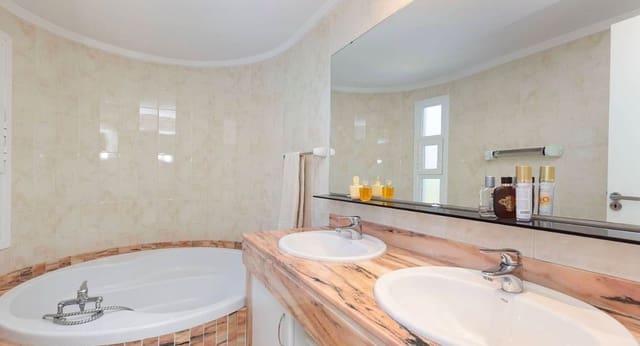 4 sovrum Villa till salu i Santa Ponsa, Calvià med pool garage - 3 480 000 € (Ref: 9427560)