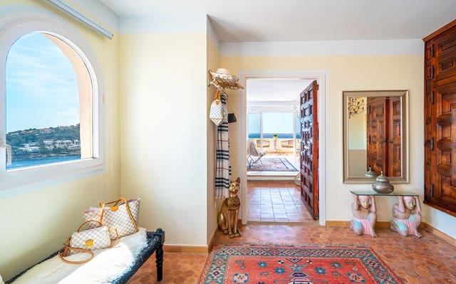 3 makuuhuone Kattohuoneisto myytävänä paikassa Puerto de Andratx, Andratx mukana uima-altaan 
autotalli - 1 695 000 € (Ref: 9428147)