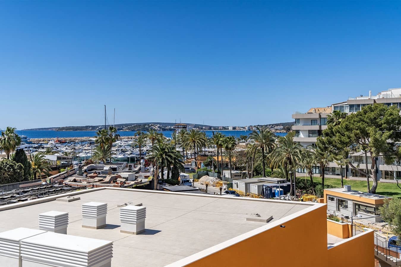 2 sypialnia Apartament na sprzedaż w Portals Nous z basenem garażem - 1 380 000 € (Ref: 9431047)