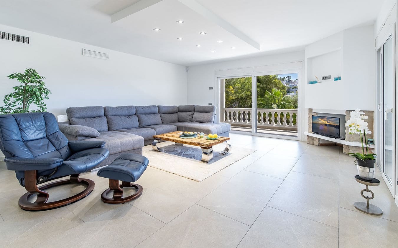 4 bedroom Villa for sale in Costa de la Calma with pool garage - € 2,290,000 (Ref: 9432007)