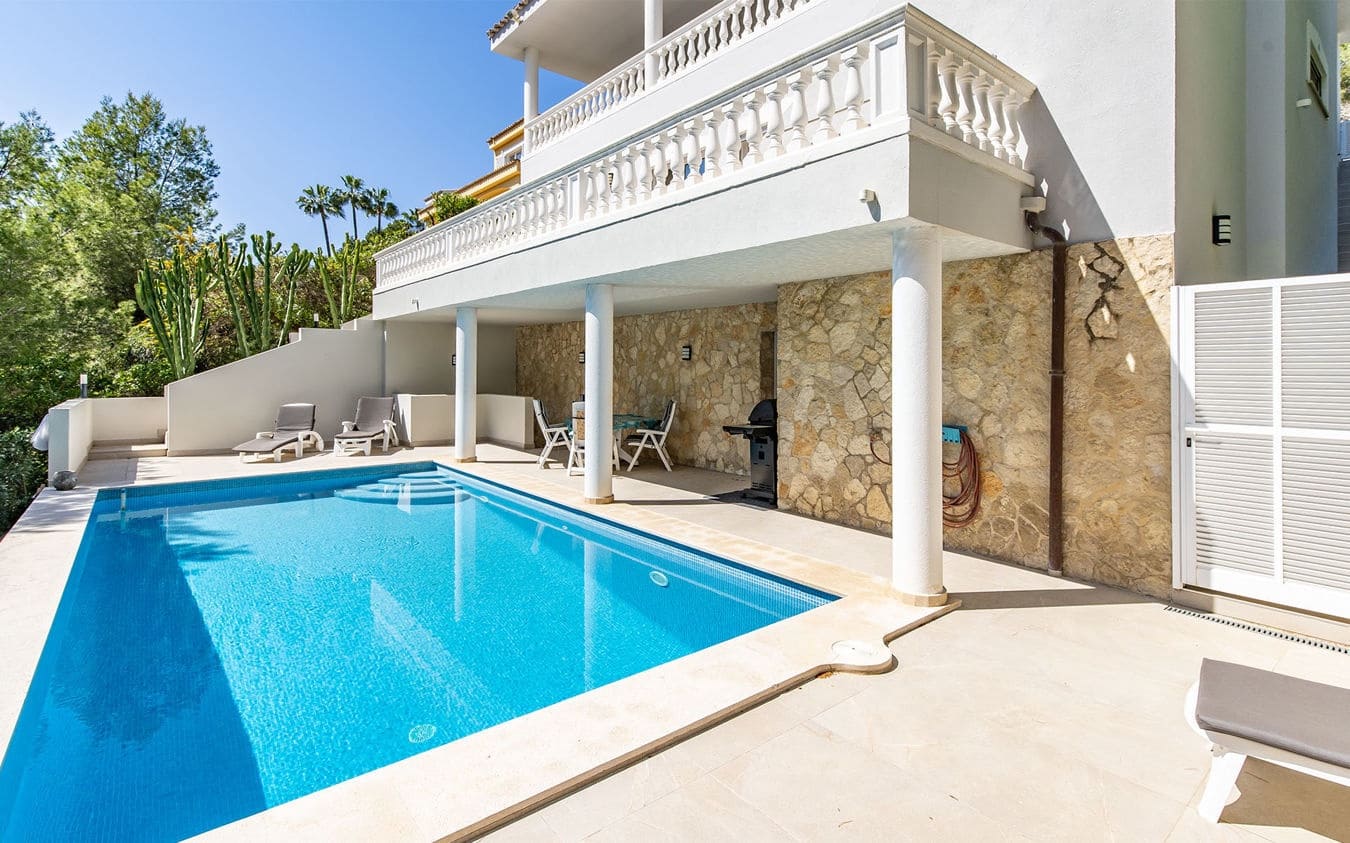 4 bedroom Villa for sale in Costa de la Calma with pool garage - € 2,290,000 (Ref: 9432007)