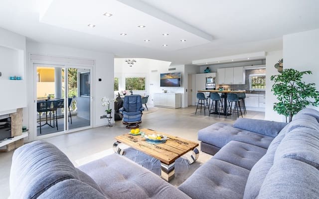 4 sypialnia Willa na sprzedaż w Costa de la Calma, Calvià z basenem garażem - 2 290 000 € (Ref: 9432007)