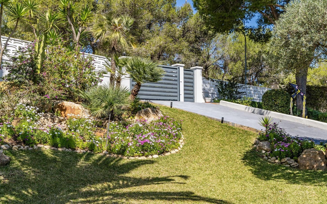 4 bedroom Villa for sale in Costa de la Calma with pool garage - € 2,290,000 (Ref: 9432007)