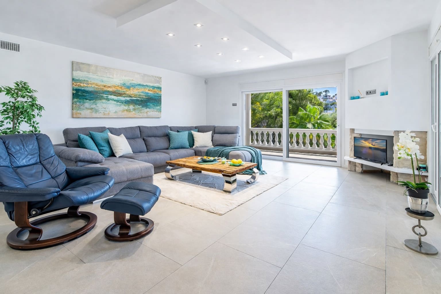 4 bedroom Villa for sale in Costa de la Calma with pool garage - € 1,980,000 (Ref: 9432007)