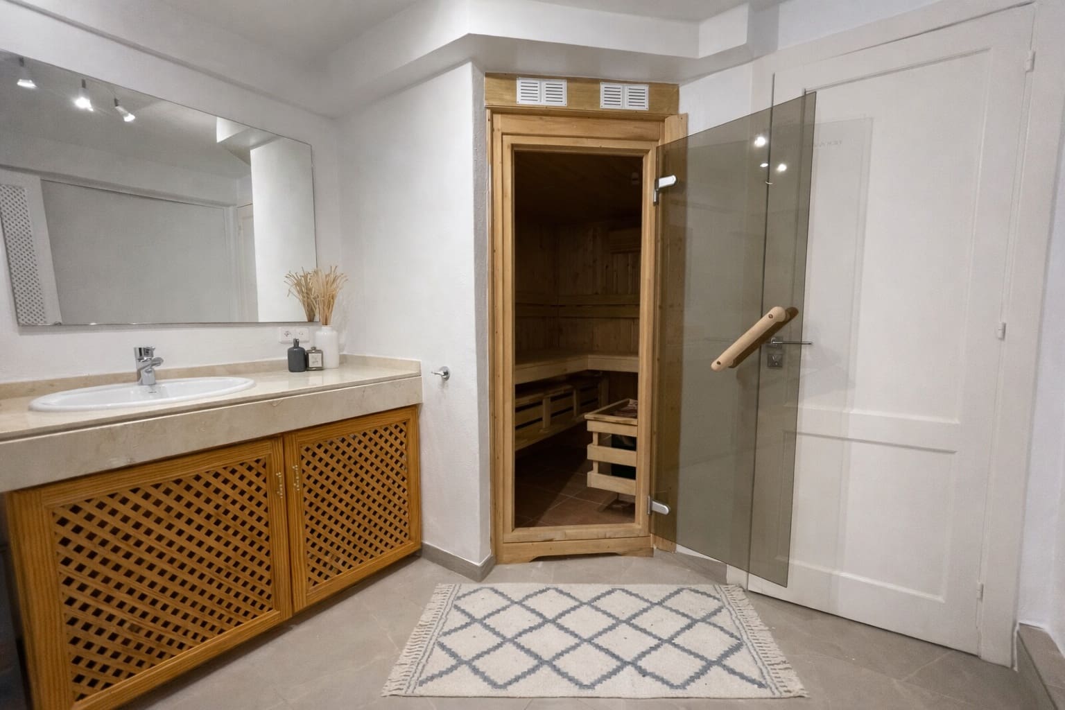 4 bedroom Villa for sale in Costa de la Calma with pool garage - € 1,980,000 (Ref: 9432007)