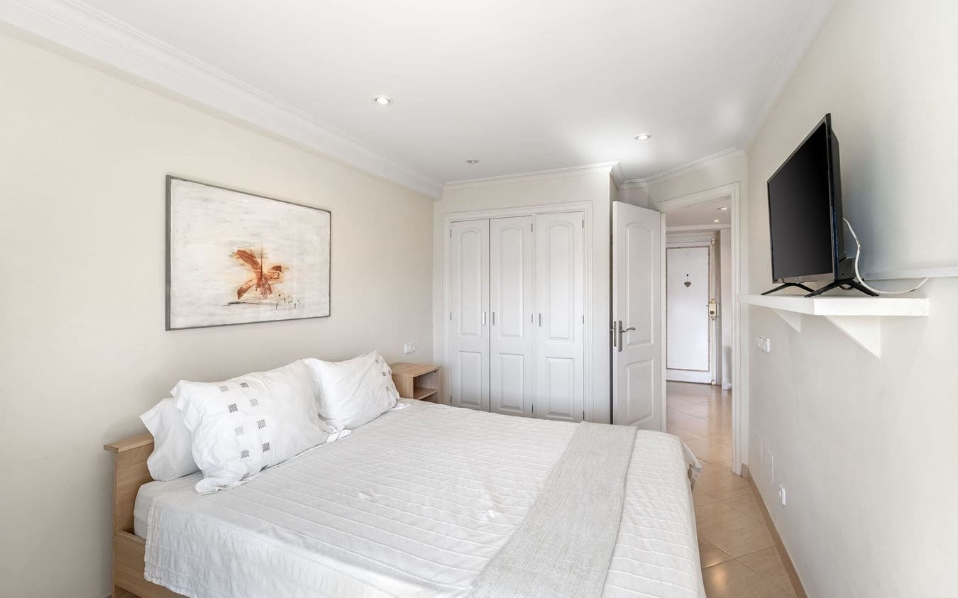 2 bedroom Apartment for sale in Portals Nous with garage - € 395,000 (Ref: 9432437)